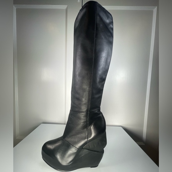 All Saints Savitr Knee High Black Platform
Boots - Picture 4 of 16